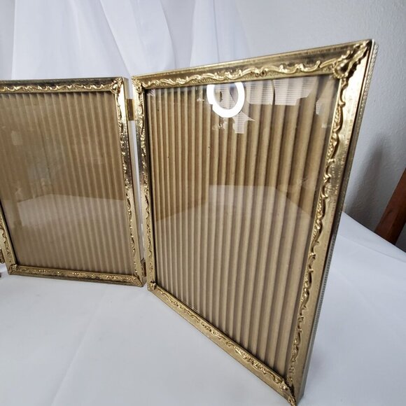 VTG Gold Metal 8x10 Trifold Hinged Picture Filigree Frames Velvet Back MCM - Picture 10 of 12